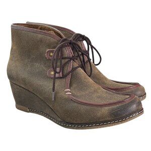 Wedge Ankle Lace-Up Boots in Olive Brown